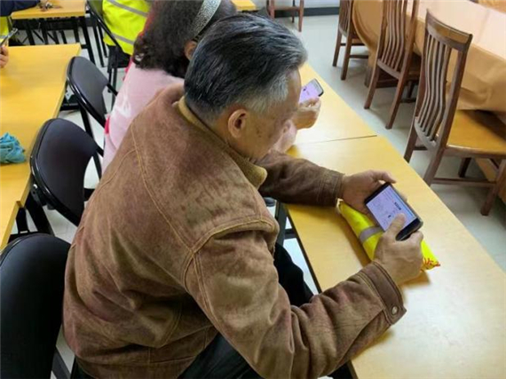 銀礦地質(zhì)社區(qū):“閱讀經(jīng)典 啟迪人生”殘疾人閱讀會