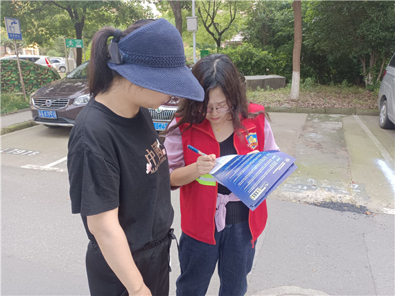 【我為群眾辦事實(shí)】馨康苑社區(qū):反詐宣傳“面對(duì)面”守護(hù)群眾“錢袋子”