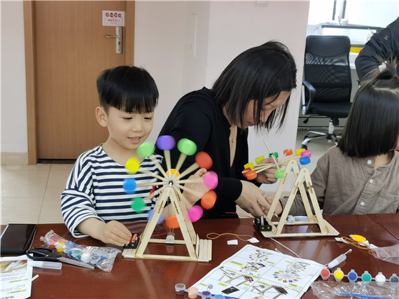 攝山村:學(xué)黨史 見(jiàn)行動(dòng)“童心向黨 趣玩科學(xué)“青少年科普活動(dòng)