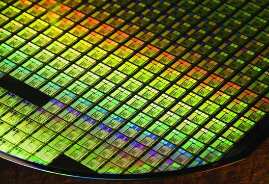 跳票三年 三星3nm GAA工藝2024年才能量產:大戰(zhàn)臺積電2nm