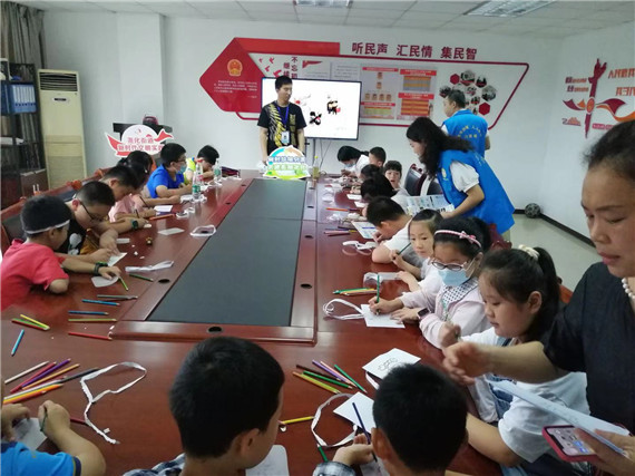 手繪環(huán)保垃圾袋 爭做環(huán)保小達(dá)人