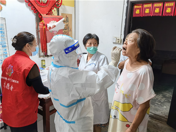 司家社區(qū):全員齊上陣 打贏抗“疫”仗