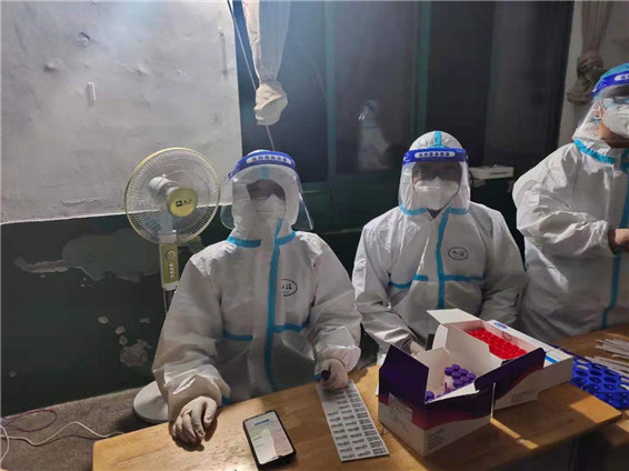 司家社區(qū):全員齊上陣 打贏抗“疫”仗