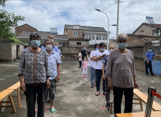 青山社區(qū):疫情防控關(guān)系你我 基層力量攻堅奮戰(zhàn)