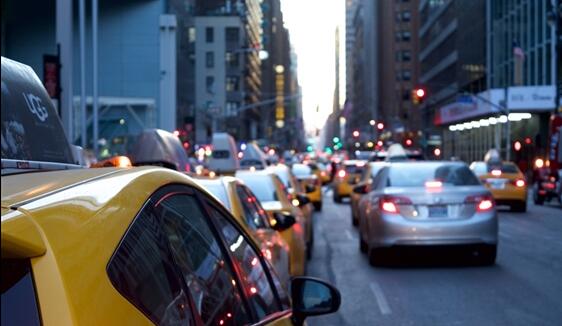五部門約談11家網約車公司:部分存在非法營運情況