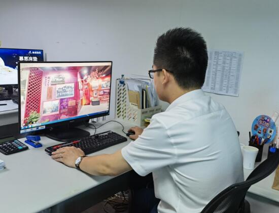 向上社區(qū):瞻仰“百年征程 初心永恒——中國共產(chǎn)黨在江蘇歷史展”網(wǎng)上展館