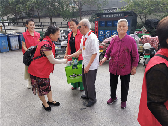 李彥清：“活著的王杰，當(dāng)代的保爾”